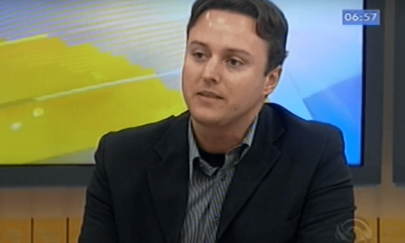 Roger Hansen fala sobre Educação para Bebês em entrevista no Bom dia SC