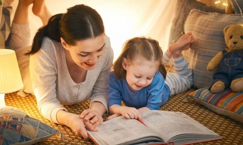 Benefícios da leitura para o desenvolvimento da criança na primeira infância